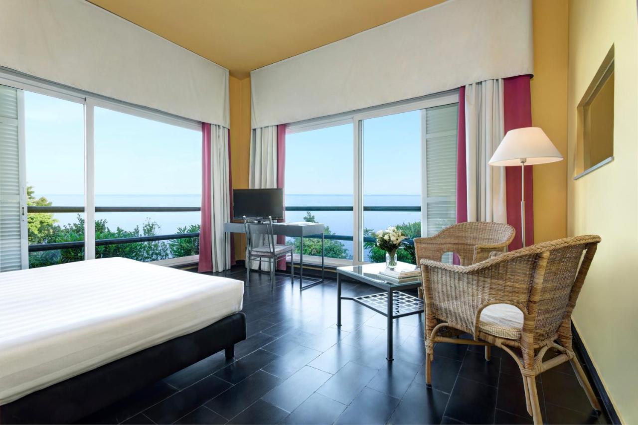Punta San Martino Hotel Arenzano Exterior photo